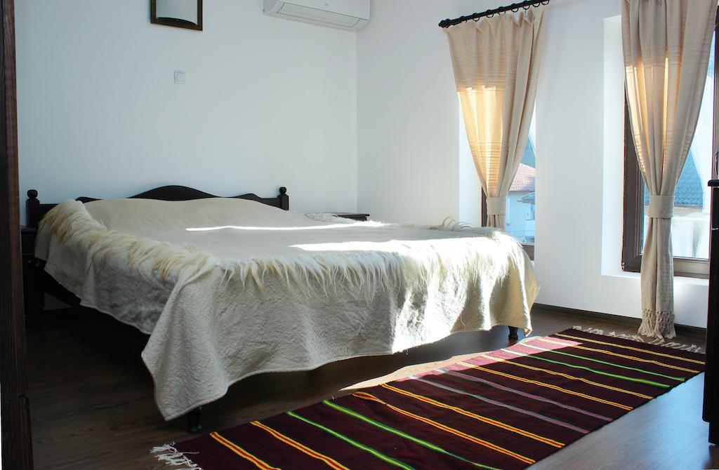 Topalovi Guest House Zlatograd Szoba fotó