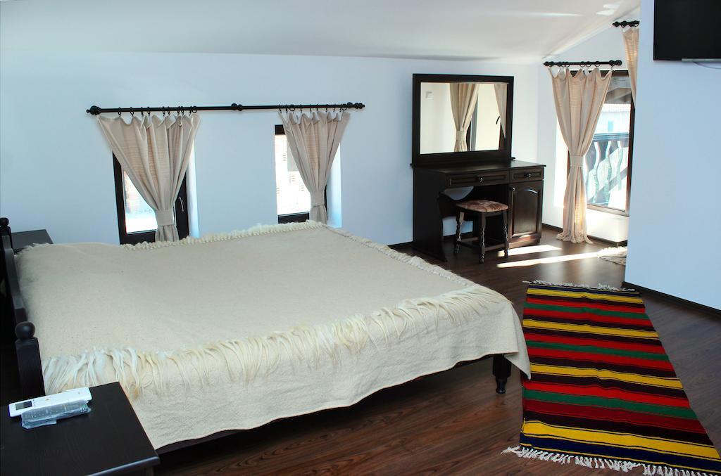 Topalovi Guest House Zlatograd Szoba fotó