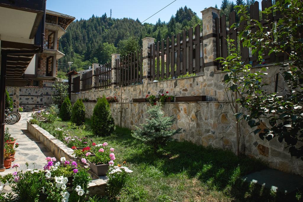 Topalovi Guest House Zlatograd Kültér fotó